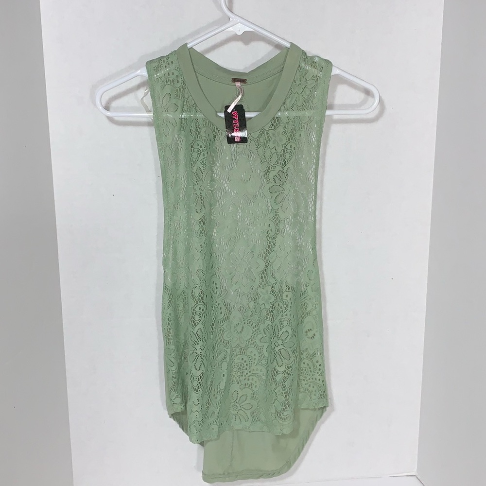 Women’s green summer top!